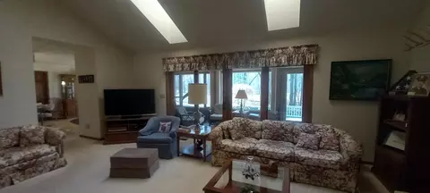 Living - 5148 Huron Breeze, Au Gres, MI 48703 photo 6 of 10
