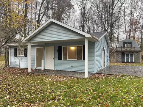 7952 Ojibwa, Weidman, MI 48893