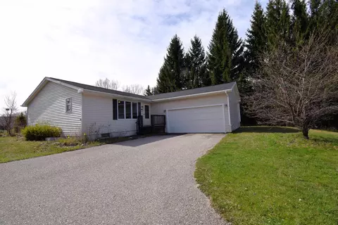 15631 Rosehelen, Charlevoix, MI 49720
