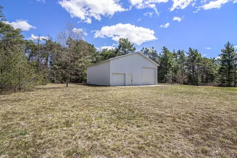 9810 W 16, Mesick, MI 49668
