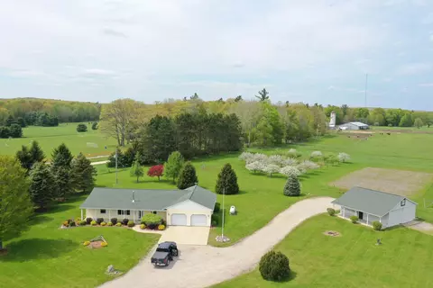 3274 W Clear Lk, West Branch, MI 48661