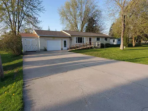 8205 Upham, Mount Pleasant, MI 48858