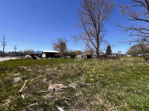 N Pine, Mcbain, MI 49657 photo 6