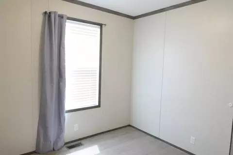 Bedroom - 1044 Jackson, Mount Pleasant, MI 48858 photo 3 of 4