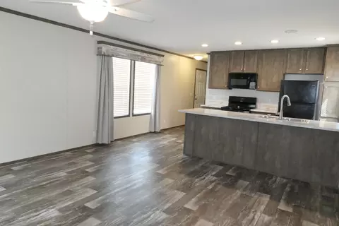 Living - 1044 Jackson, Mount Pleasant, MI 48858 photo 1 of 2