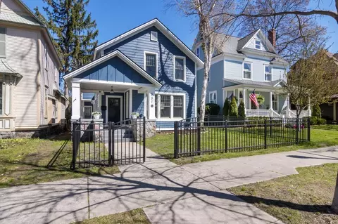 531 Washington, Traverse City, MI 49686