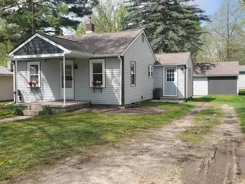 305 Third, Shepherd, MI 48883