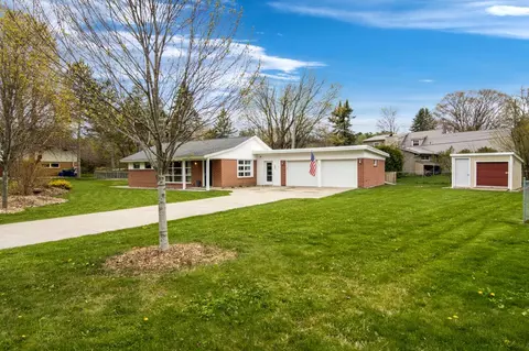645 Sheridan, Traverse City, MI 49686