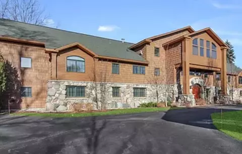 9024 N Bayshore #100, Elk Rapids, MI 49629