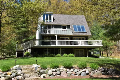 311 W Jefferson, Suttons Bay, MI 49682