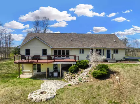 910 W Potter, Traverse City, MI 49696