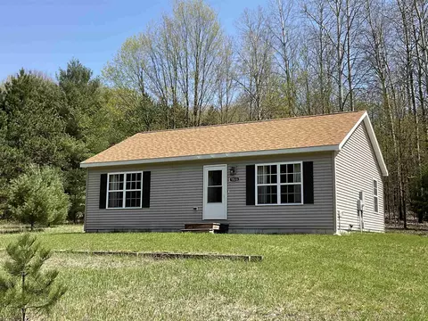 5533 E Lincoln, Cedar, MI 49621