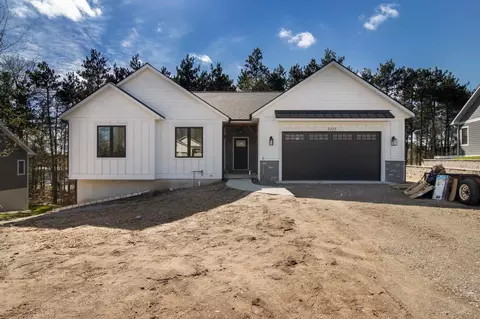 5415 Lone Beech, Traverse City, MI 49685