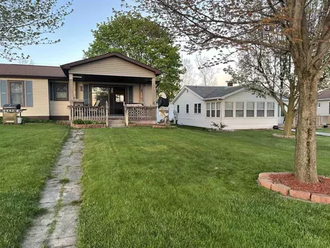 Exterior - 1674 S Riverside, Au Gres, MI 48703 photo 6 of 18