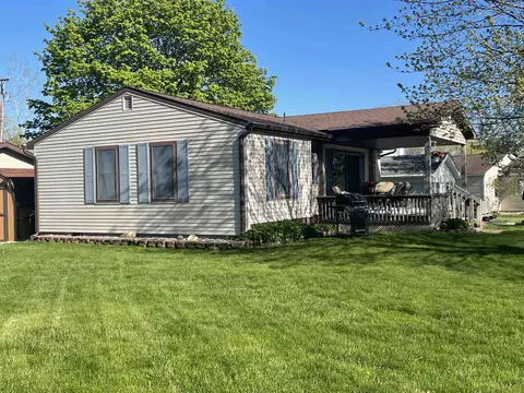 Exterior - 1674 S Riverside, Au Gres, MI 48703 photo 3 of 18