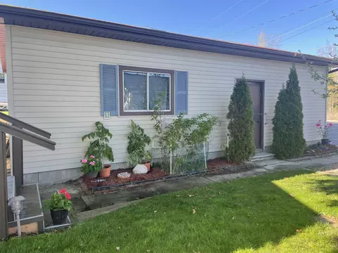 Exterior - 1674 S Riverside, Au Gres, MI 48703 photo 2 of 18