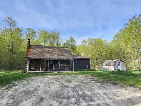 3161 N 23, Mesick, MI 49668