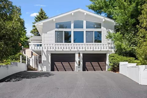 735 Quail Rdg, Traverse City, MI 49686