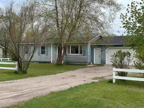 4650 N Manor Wood, Traverse City, MI 49685