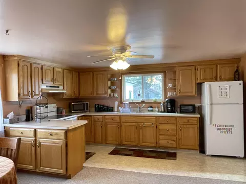 Kitchen - 335 W Second, Gladwin, MI 48624 photo 1 of 4