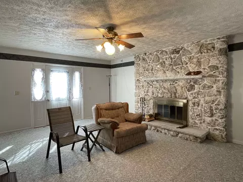 Living - 335 W Second, Gladwin, MI 48624 photo 12 of 12