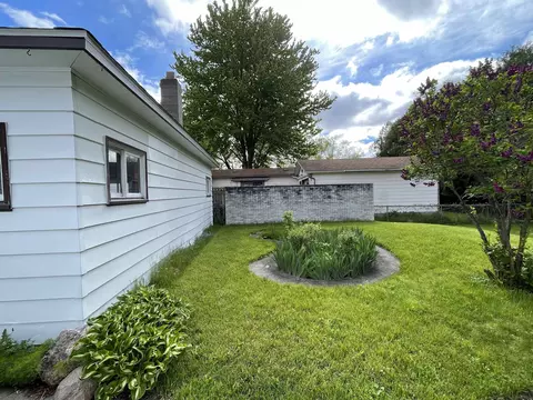Exterior - 335 W Second, Gladwin, MI 48624 photo 10 of 12