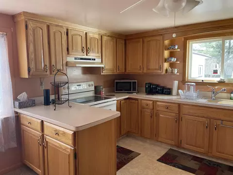 Kitchen - 335 W Second, Gladwin, MI 48624 photo 3 of 4