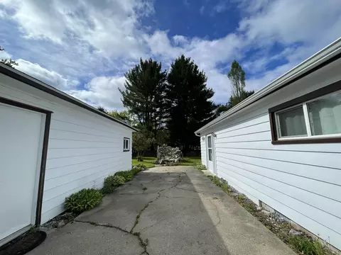 Exterior - 335 W Second, Gladwin, MI 48624 photo 6 of 12