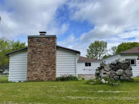 Exterior - 335 W Second, Gladwin, MI 48624 photo 9 of 12