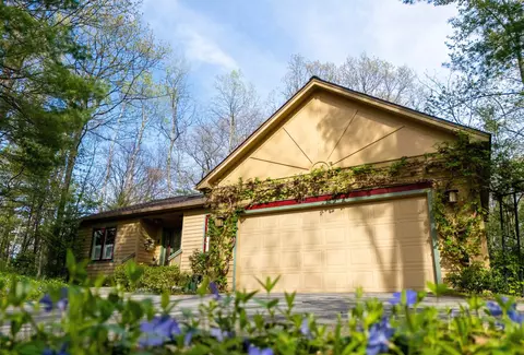 6536 Pine Knls, Traverse City, MI 49686