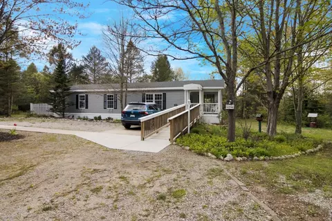 7584 W 12 12, Mesick, MI 49668