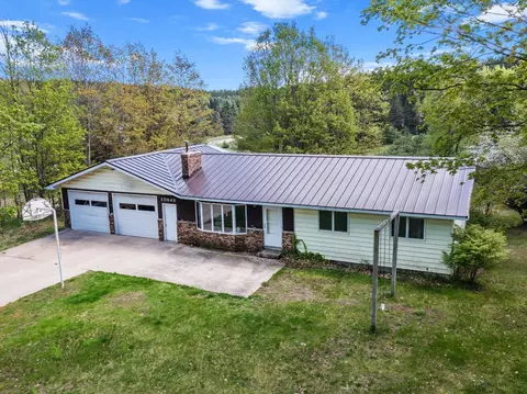 10849 Thiel, Traverse City, MI 49685