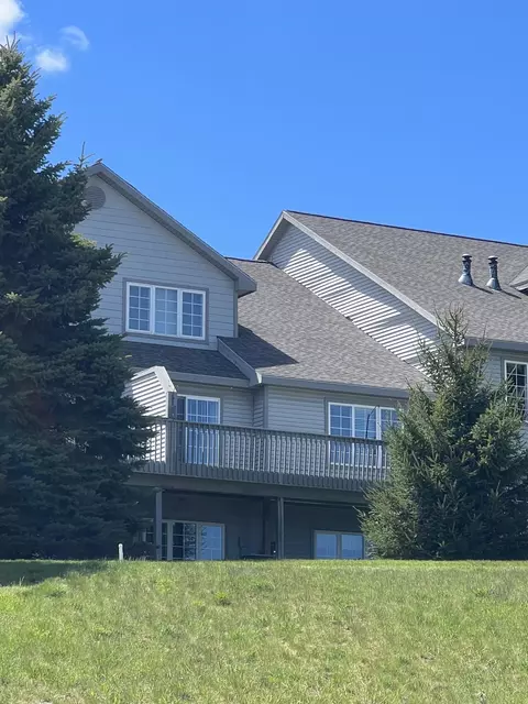12087 S Elk Rdg, Traverse City, MI 49684