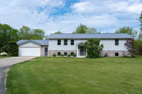 6614 S Crawford, Mount Pleasant, MI 48858