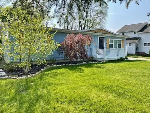 511 Cedar, Elk Rapids, MI 49629