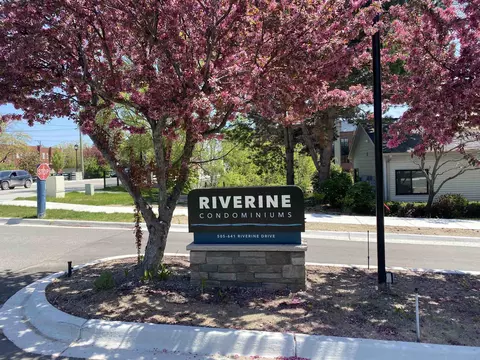 641 Riverine #304, Traverse City, MI 49684