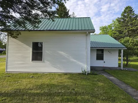 301 W Illinois, Farwell, MI 48622