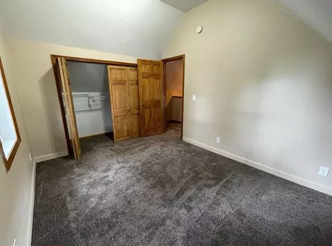 208 E Sixth, Clare, MI 48617 photo 3