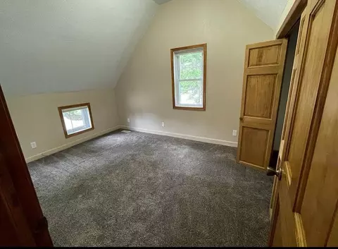 208 E Sixth, Clare, MI 48617 photo 5