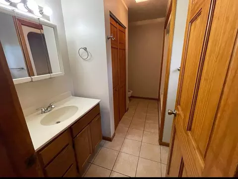 208 E Sixth, Clare, MI 48617 photo 4
