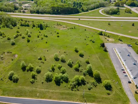 120 Cloverleaf, Houghton Lake, MI 48629