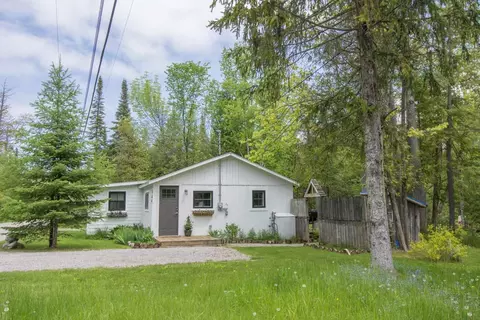 566 W Traverse Lk, Maple City, MI 49664