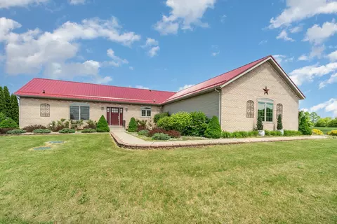 565 E Shaffer, Hope, MI 48628