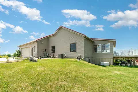 565 E Shaffer, Hope, MI 48628 photo 3