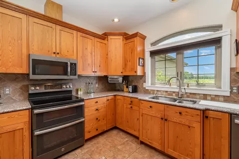 565 E Shaffer, Hope, MI 48628 photo 14