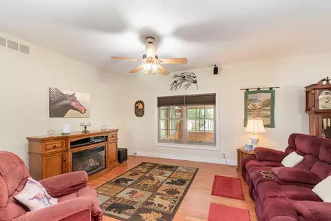 565 E Shaffer, Hope, MI 48628 photo 10