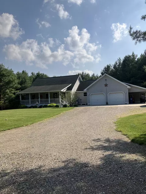 11279 W St Charles, Sumner, MI 48889