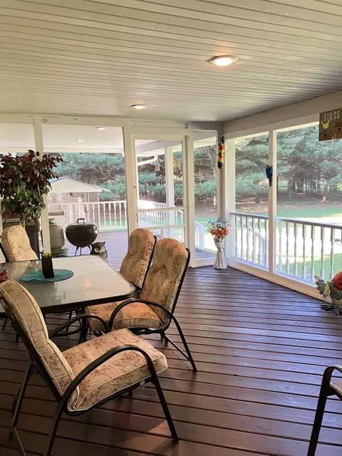 11279 W St Charles, Sumner, MI 48889 photo 38