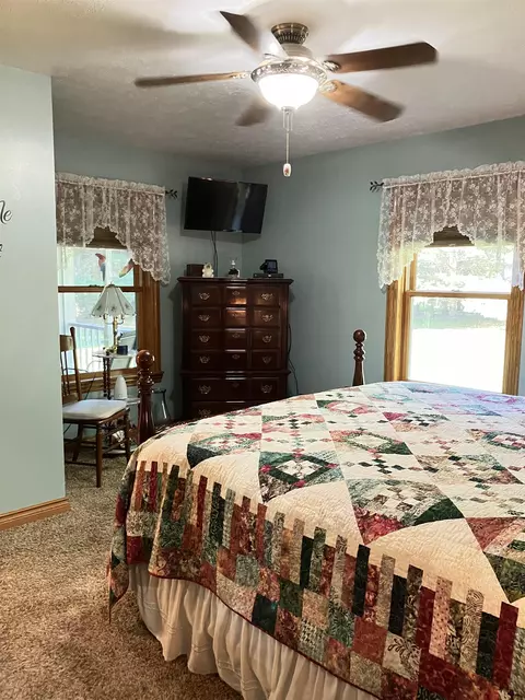 11279 W St Charles, Sumner, MI 48889 photo 18