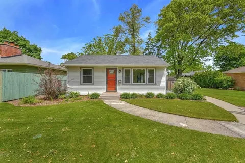 610 W Thirteenth, Traverse City, MI 49684